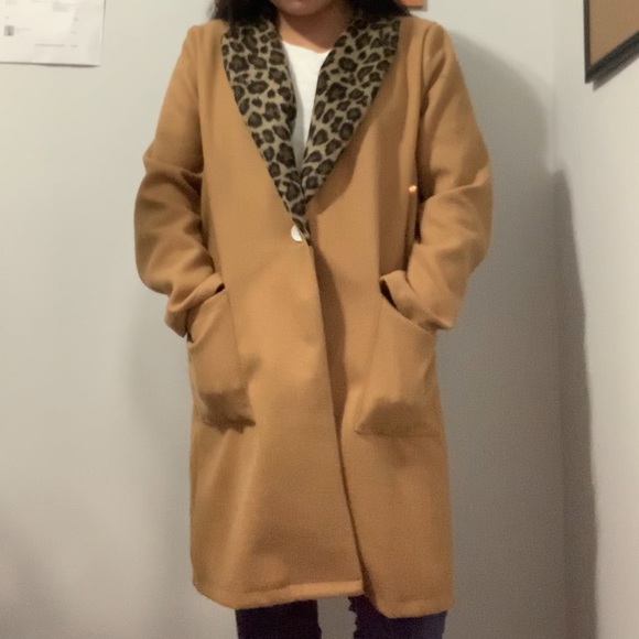 Pea coat with Cheetah Print Collar - Picture 4 of 7